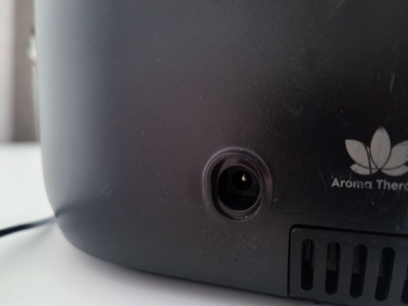 Ботинки Zenden, Аромадиффузор doTERRA с маслами, Увлажнитель Electrolux, Пои для фаер шоу, Набор для сбора пазлов, Металлические рожки для обуви 10