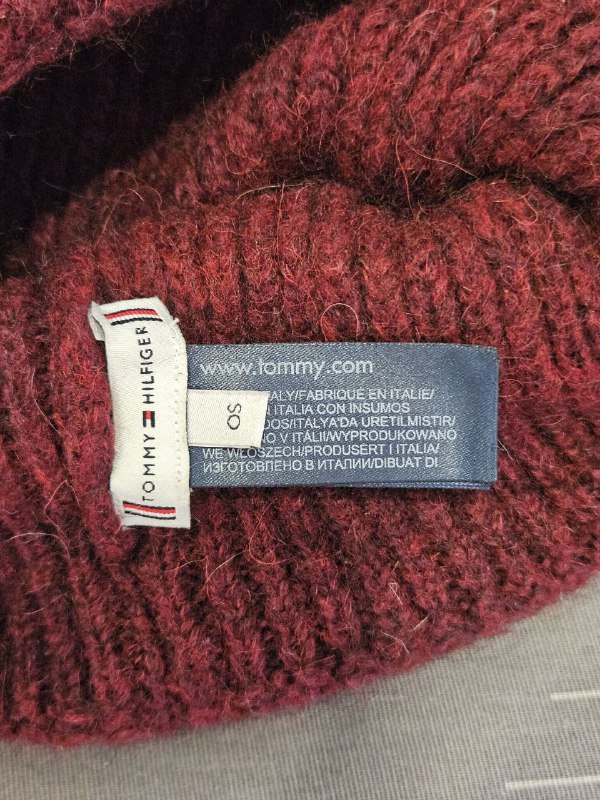 Шапка Tommy Hilfiger бордовая 3