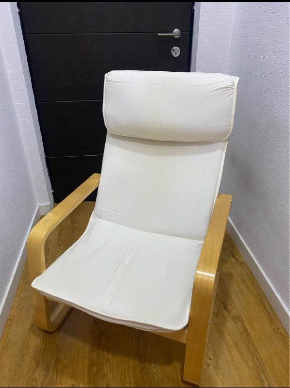 Два полукресла-качалки и стул для прихожей IKEA