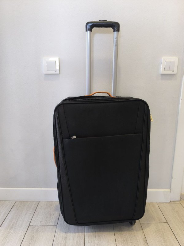 Чемодан размер M