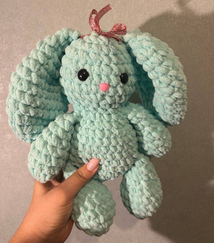 Плюшевый березовый зайчик связанный вручную