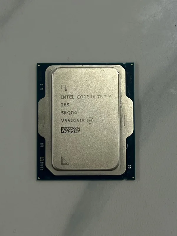 Intel Core Ultra 9 285 процессор 1