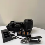 Sony A6400 с двумя объективами и аксессуарами 1