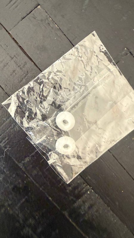 Наушники AirPods Pro 1-поколения, кабели, амбушюры 4