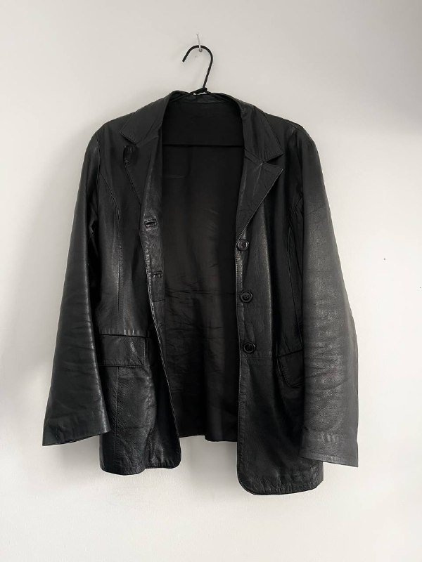 Длинный плащ, пиджак, длинная юбка, кожаная куртка 3