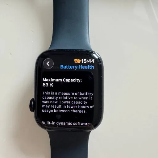 Apple Watch Series 8, Garmin Venu 2