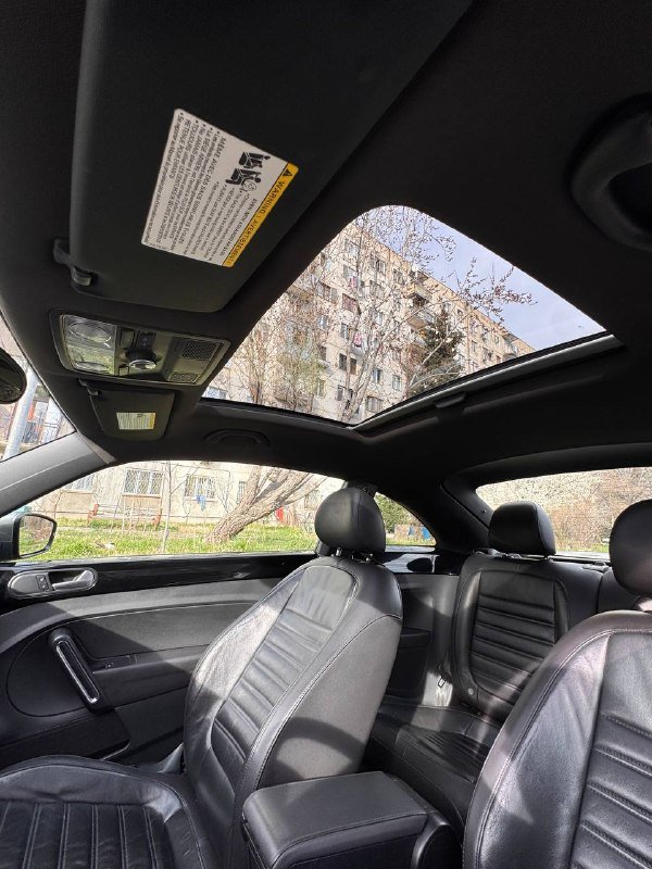 Volkswagen Beetle 2012 4