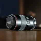 Объектив Canon EF 100mm f/2.8L Macro IS USM 1