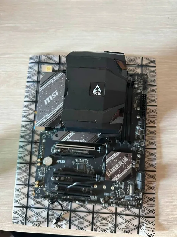 Intel Core i5-13400F, MSI B760 GAMING PLUS WIFI, Arctic i35 1