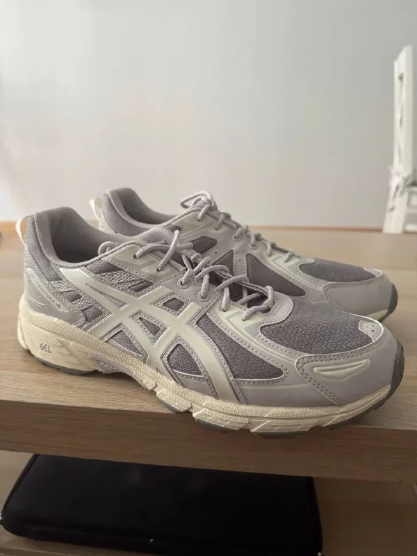 ASICS Gel-Venture 6 кроссовки 1