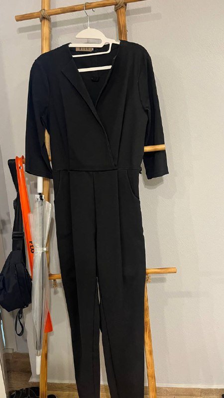 Комбинезон, пальто, босоножки