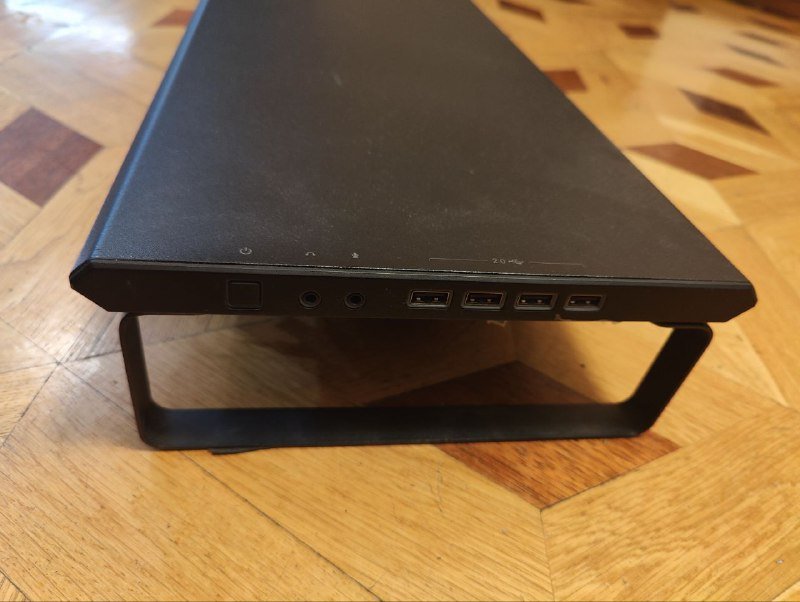 UDTV 43U6210 43" 4K UHD Smart TV, AOC Q27G2E/BK 27" 2K Gaming Monitor, Acer KA220HQ 21.5" Full HD Monitor, Deepcool M-Desk F3 Monitor Stand 6