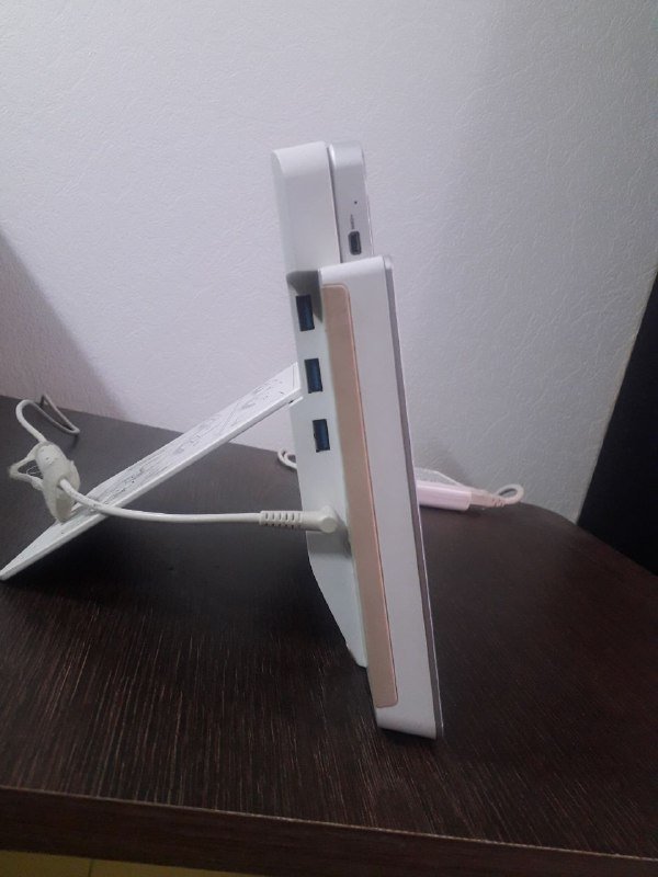 Планшетный ПК Acer Iconia W700 с док-станцией 2