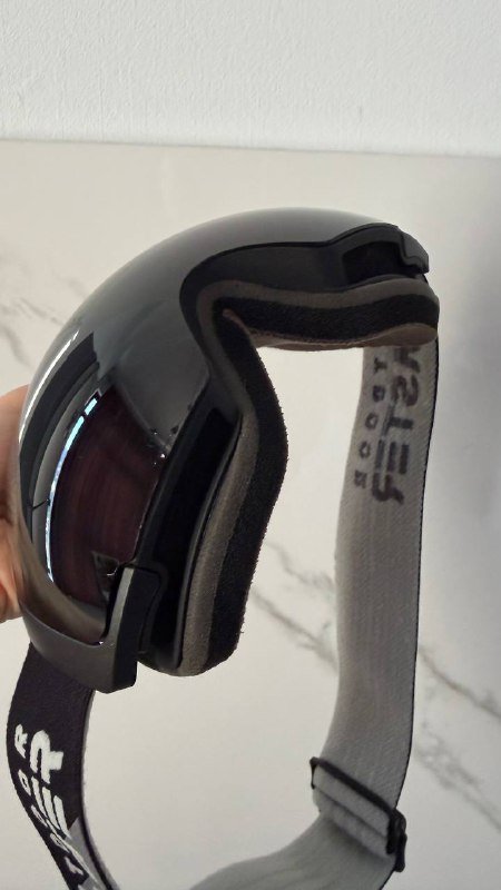 Горнолыжная маска с футляром 2