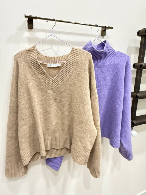 Свитера ZARA теплые, тонкий свитер
