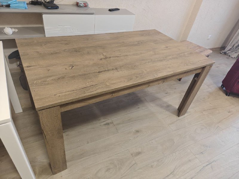 Стол белый и коричневый большой 6