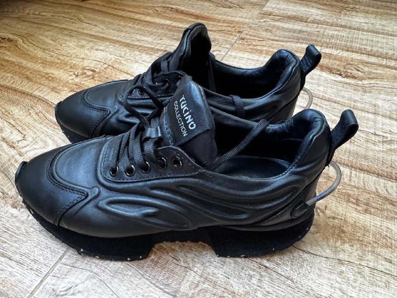 Женские кроссовки 39 размер 2