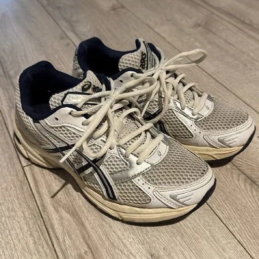 Кроссовки Asics