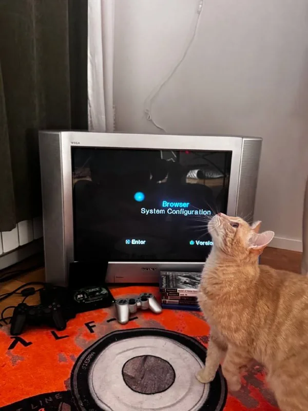 PS2 Slim с играми и Sony Trinitron CRT 1