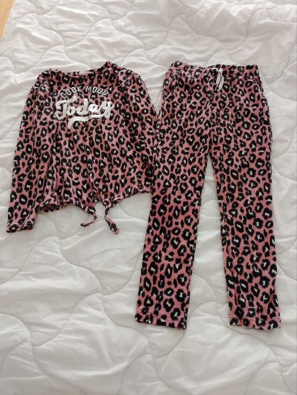 Сабо на платформе, юбка waikiki, футболка Juicy Couture, пижама, брюки, значок пин, топ черный, бретели с кристаллами 4