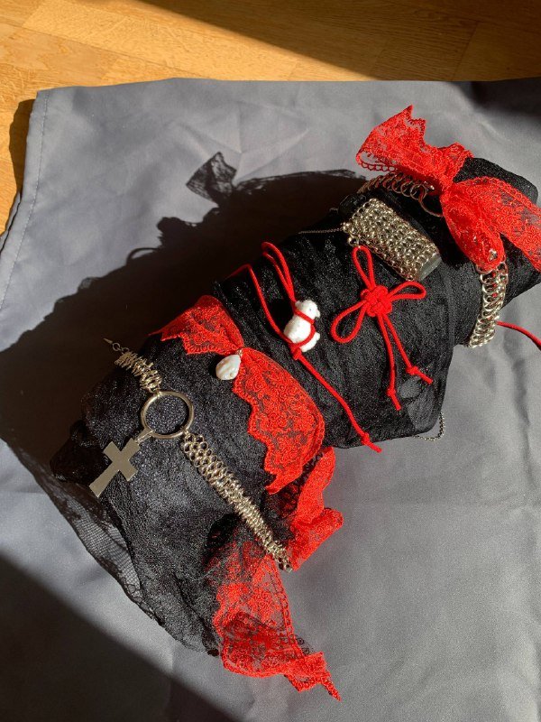 Аксессуары на Хэллоуин ручной работы