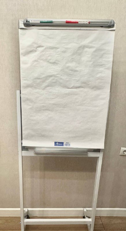 Доска магнитно-маркерная двухсторонняя на колесиках 2