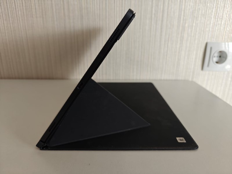 Logitech K270 Keyboard and M185 Mouse, Gambill Q18 Tripod, Samsung Galaxy Tab S9+ 6
