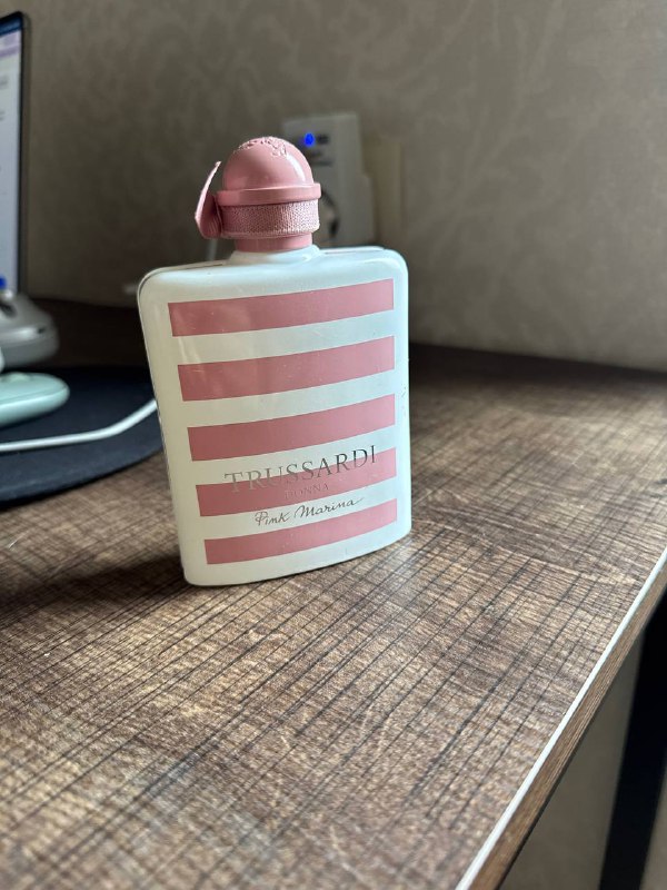 Jimmy Choo Eau de Parfum 60ml, Trussardi Donna Pink Marina 100ml 2