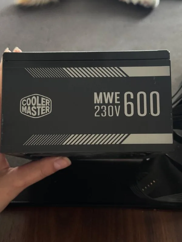 Блок питания Cooler Master MWE 600W 1