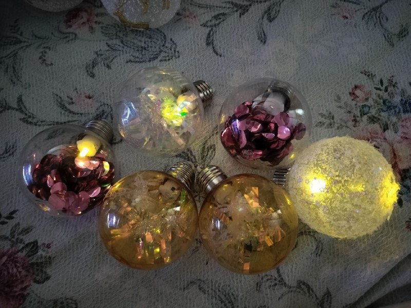 Новогодние рождественские украшения на ёлку наборы шаров и снежинок 7