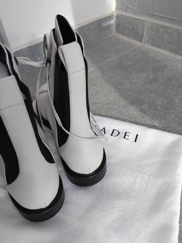 Белые женские ботинки Casadei 37 рр 2