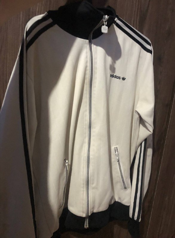 Adidas original куртка размер M