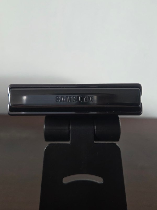 Samsung Galaxy Z Flip4 6
