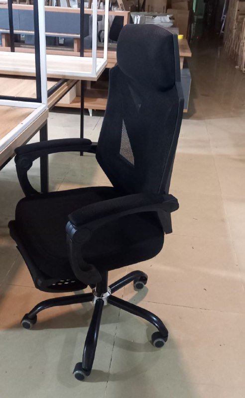 Офисное кресло 3