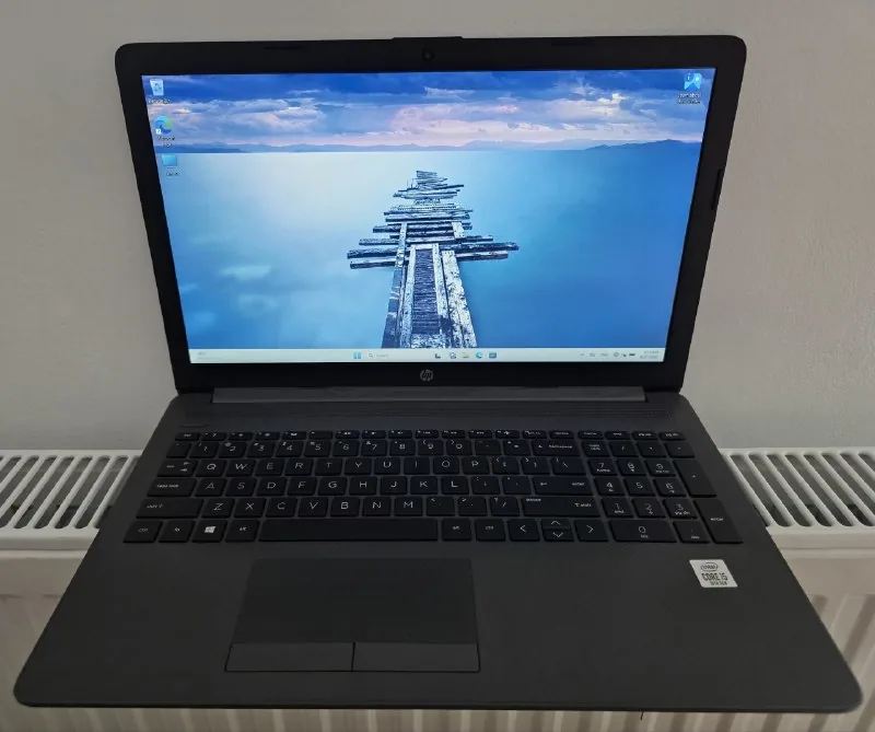 Ноутбук HP 250 G7, карта памяти microSD 128GB 1
