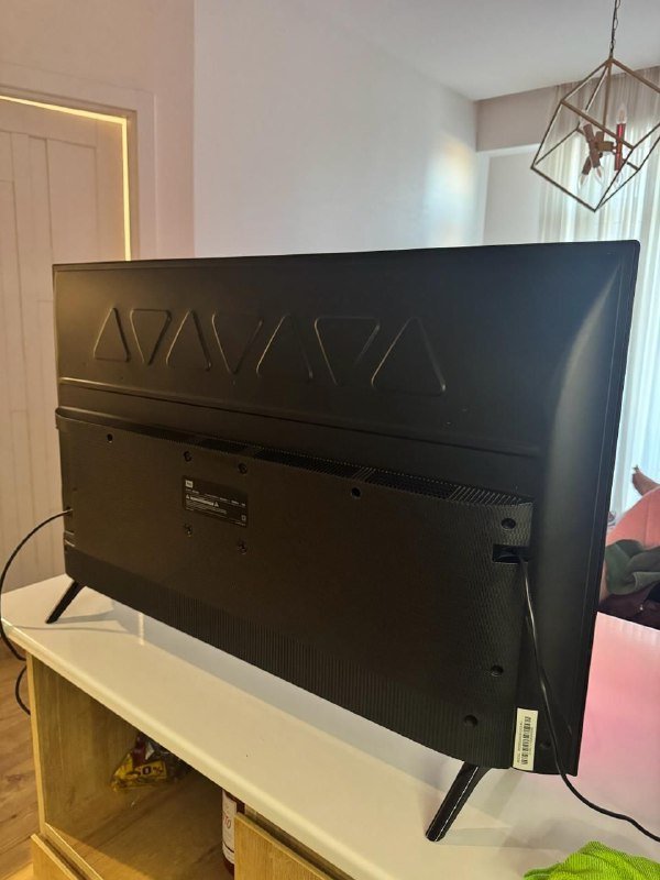 Телевизор TCL 110 см