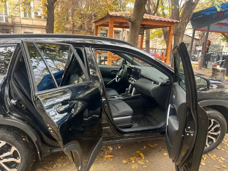 Toyota Corolla 2024 года гибрид 4x4 5