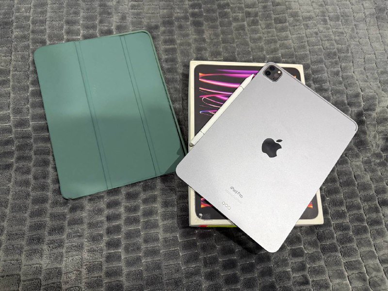 iPad Pro 11 4th gen 128GB с чехлом и пенсил 3