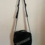Supreme FW23 3D Logo Shoulder Bag Black 1