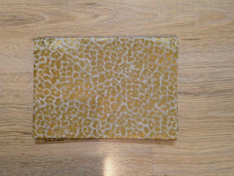 остатки упаковочной бумаги, наполнителя и декоративной ленты 4