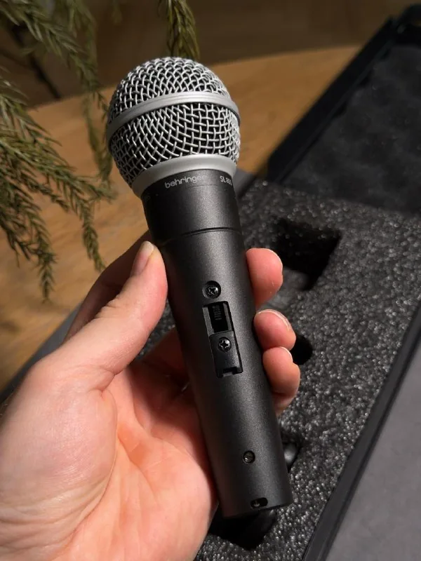 Микрофон Behringer XM8500, стойка 1