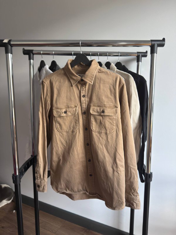 Рубашка Wrangler, пиджаки Louis Purple, GAP, рубашки и куртки Zara, штаны Puma 3