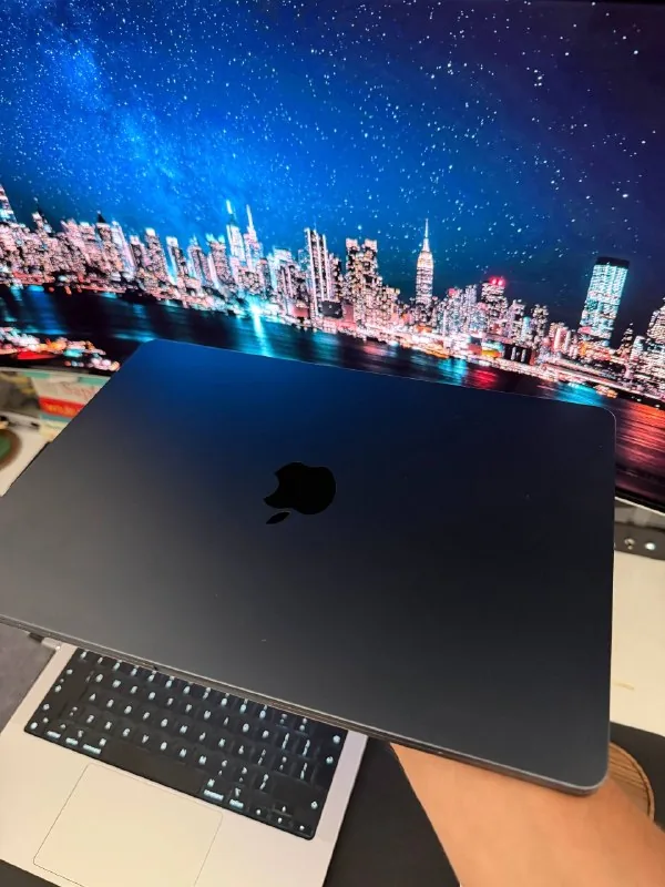 MacBook Air M2 16/256GB 1