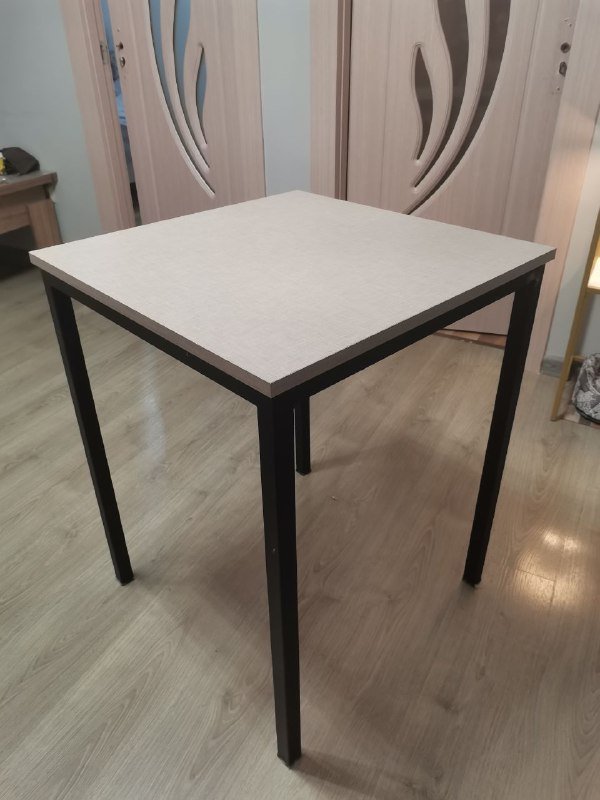 Стол 60x60 см высота 75 см