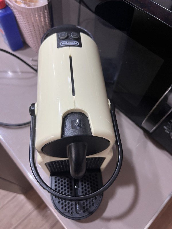 Капсульная кофемашина Nespresso Inissia Delonghi 3