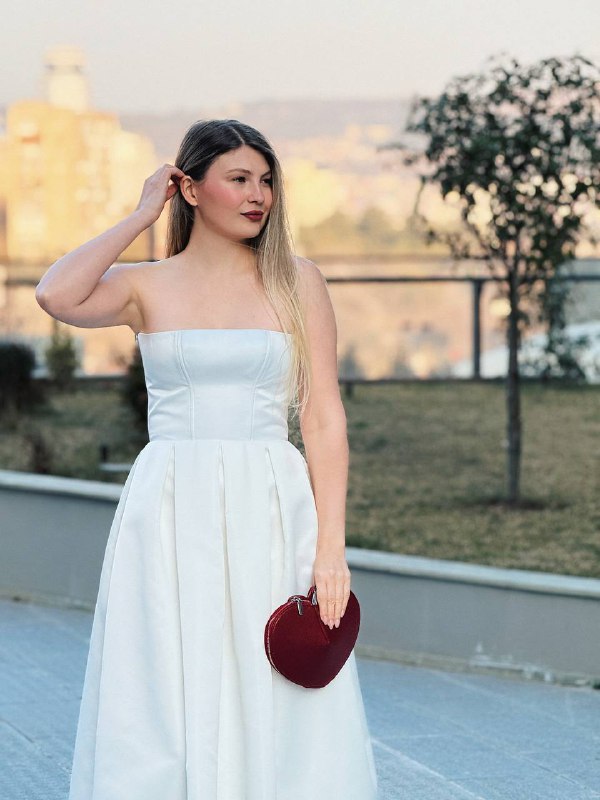 Корсетное платье белое с бантиками 2