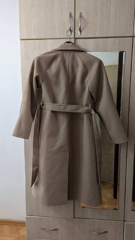 Пальто бежевое размер М 2