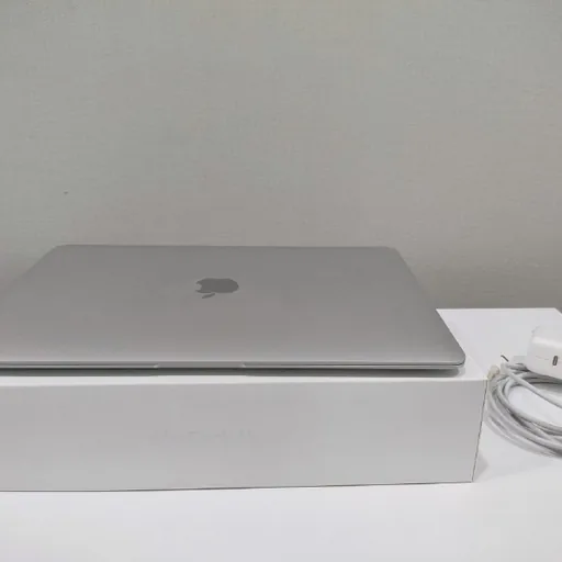 MacBook Air 13 M1, 8/512 ГБ