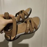 Женские босоножки Skechers, Teva 2