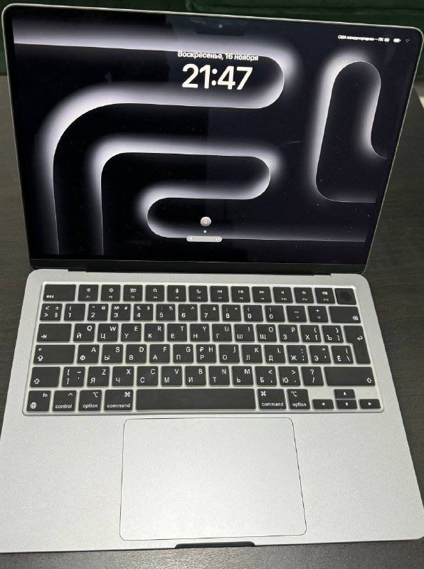 MacBook Air M2 16GB RAM 256GB SSD 2